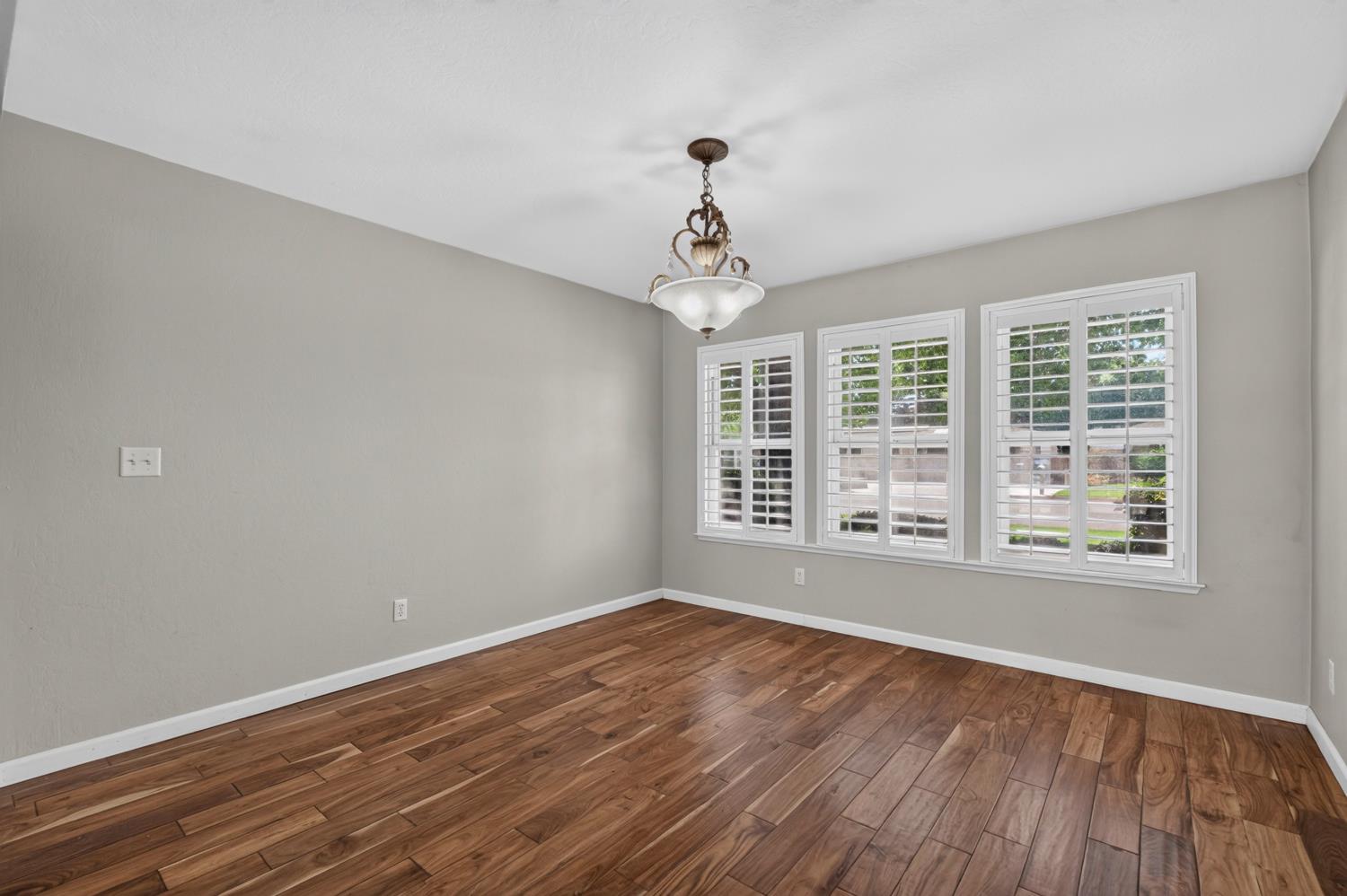 421 Shannon Ave, Madera, CA 93637