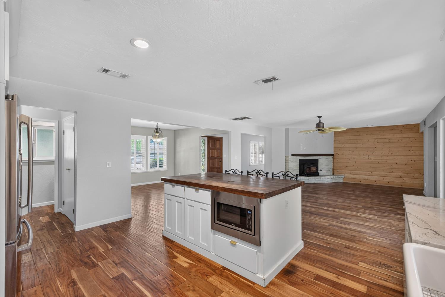 421 Shannon Ave, Madera, CA 93637
