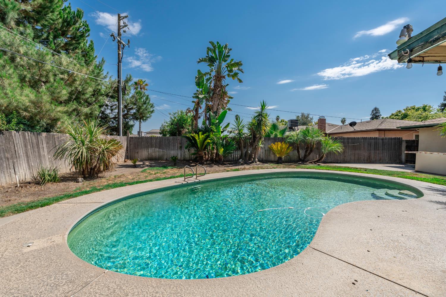 421 Shannon Ave, Madera, CA 93637