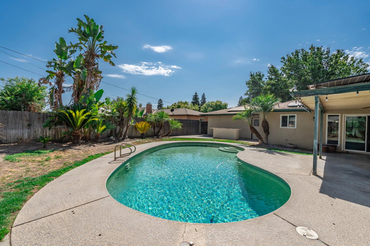 421 Shannon Ave, Madera, CA 93637