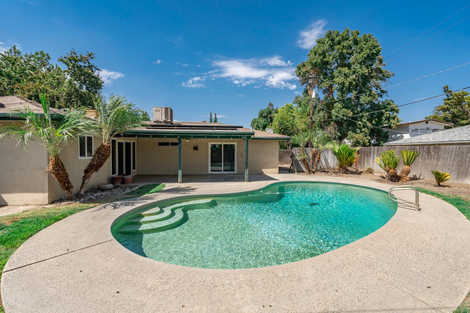 421 Shannon Ave, Madera, CA 93637
