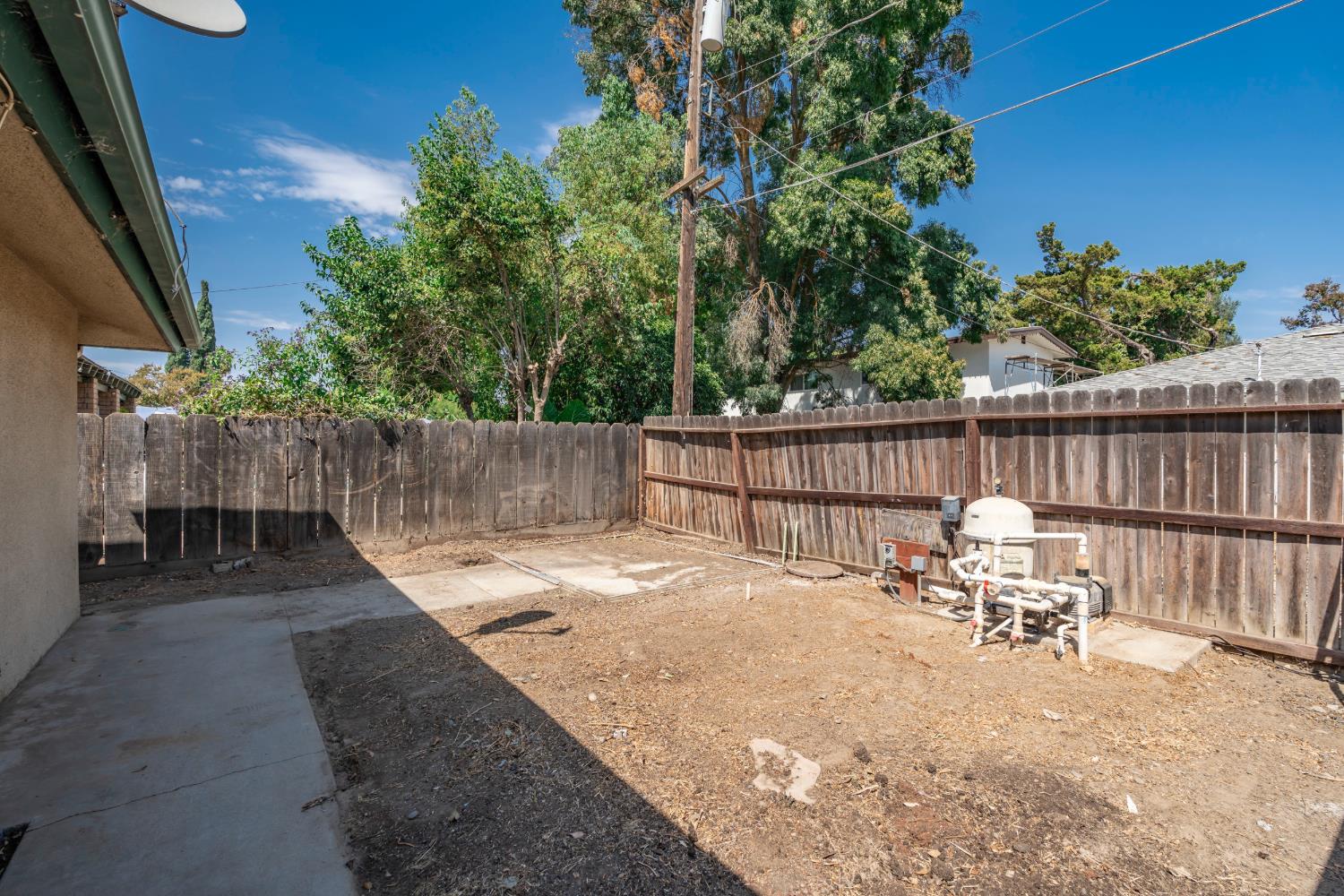 421 Shannon Ave, Madera, CA 93637