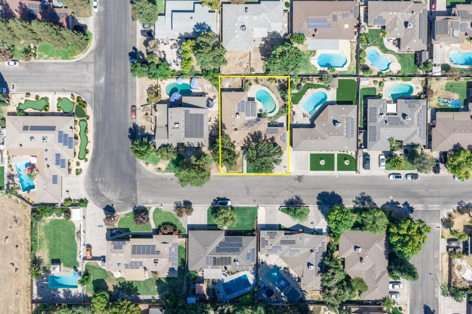 421 Shannon Ave, Madera, CA 93637