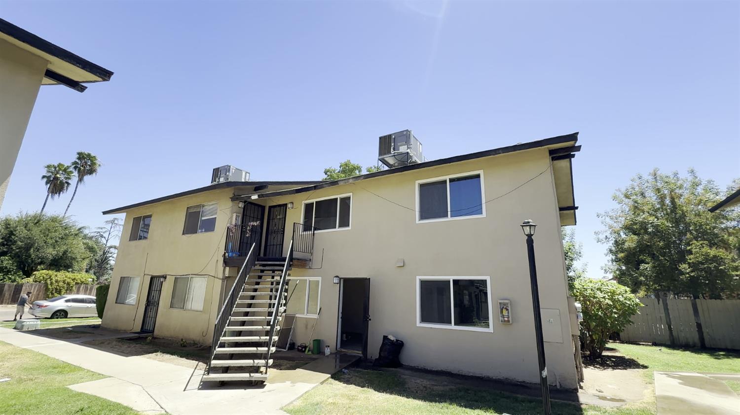 475 N Manila Ave, Fresno, CA 93727