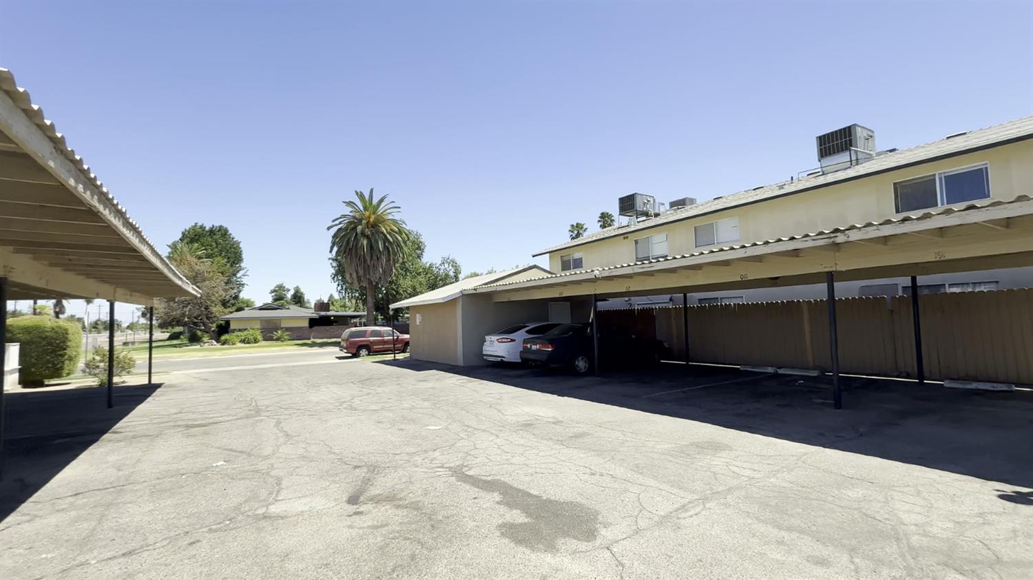 475 N Manila Ave, Fresno, CA 93727