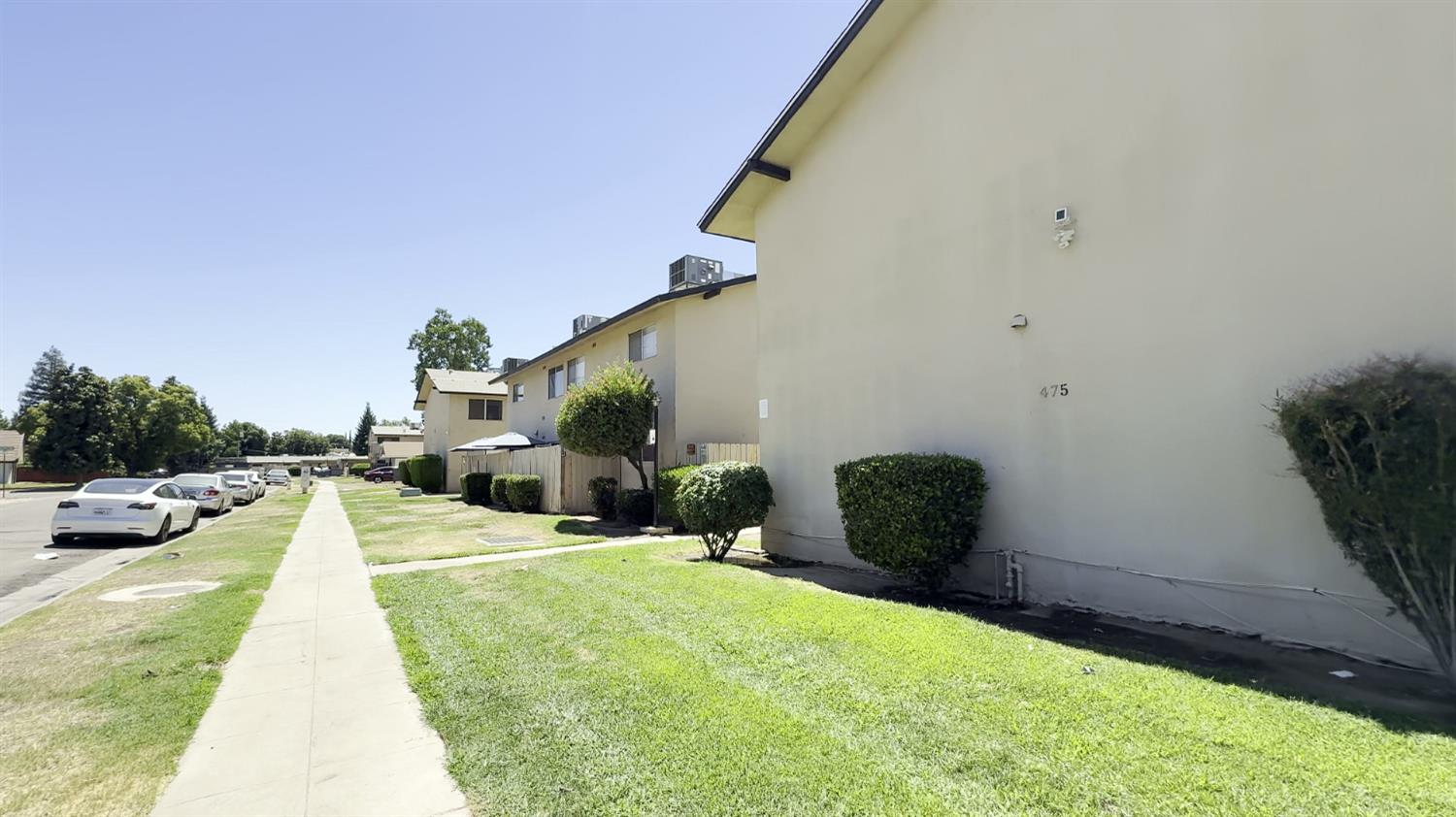 475 N Manila Ave, Fresno, CA 93727