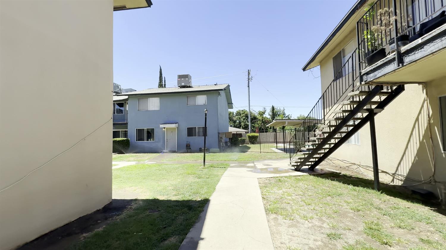 475 N Manila Ave, Fresno, CA 93727