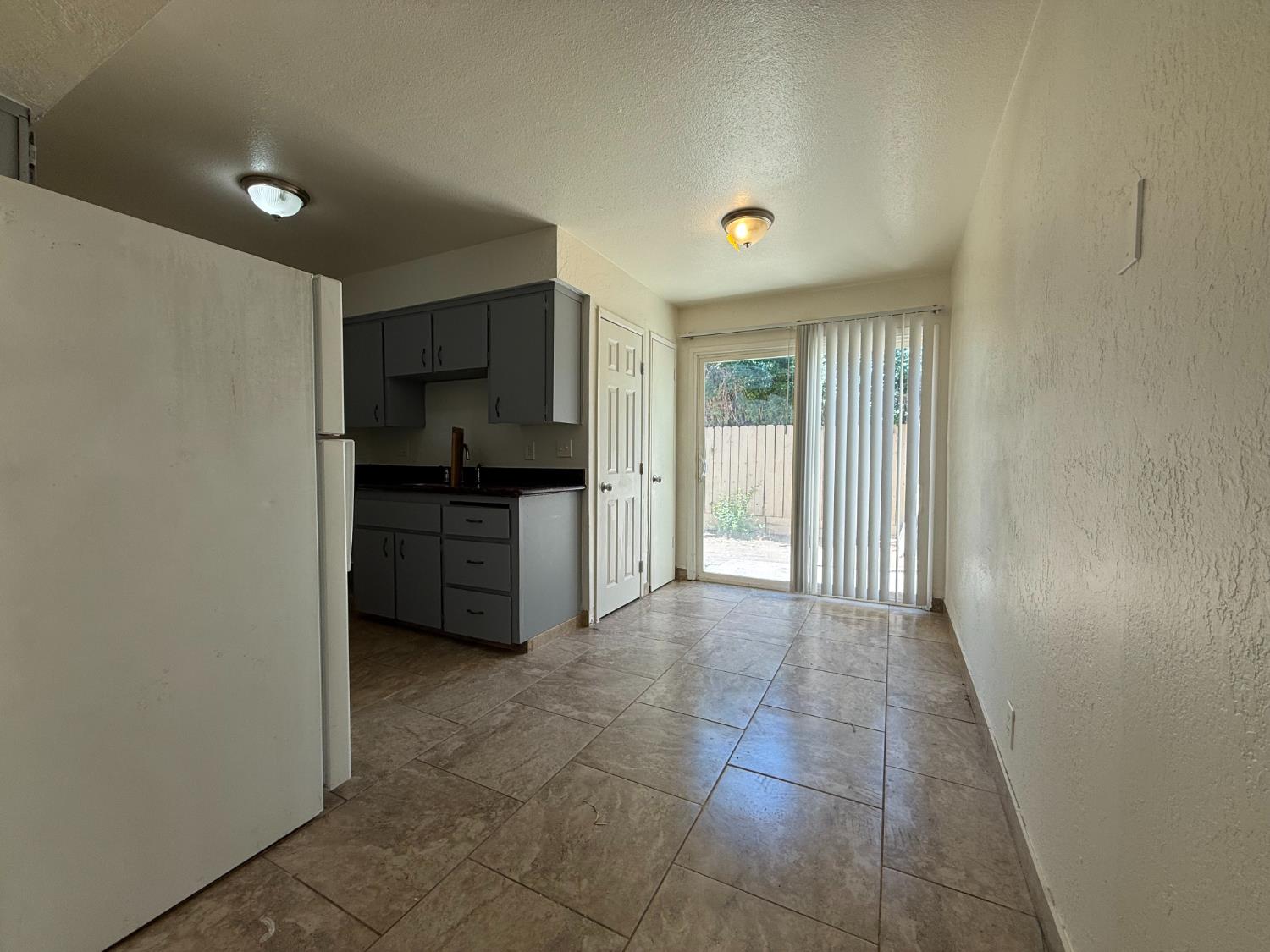 475 N Manila Ave, Fresno, CA 93727