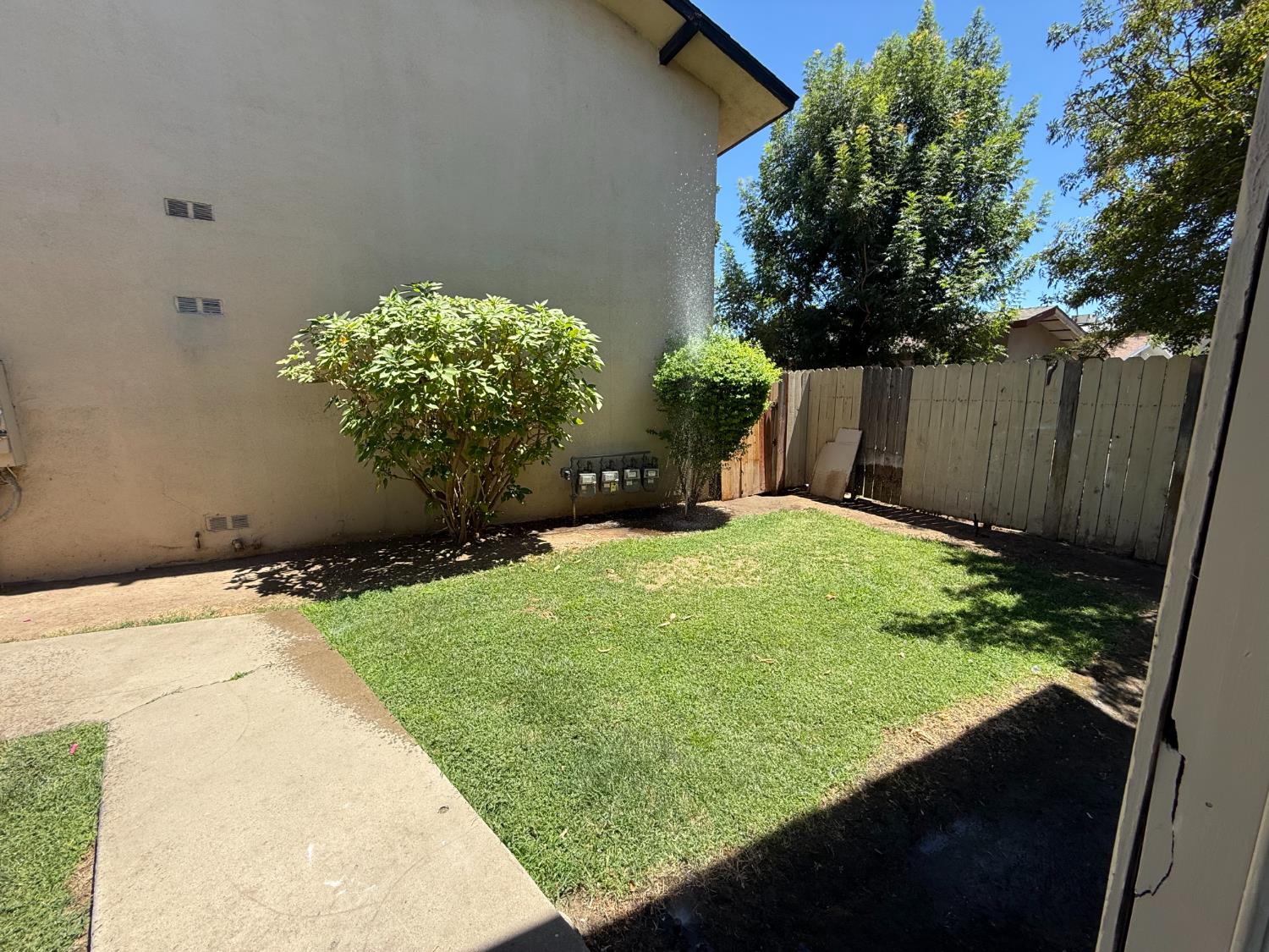 475 N Manila Ave, Fresno, CA 93727
