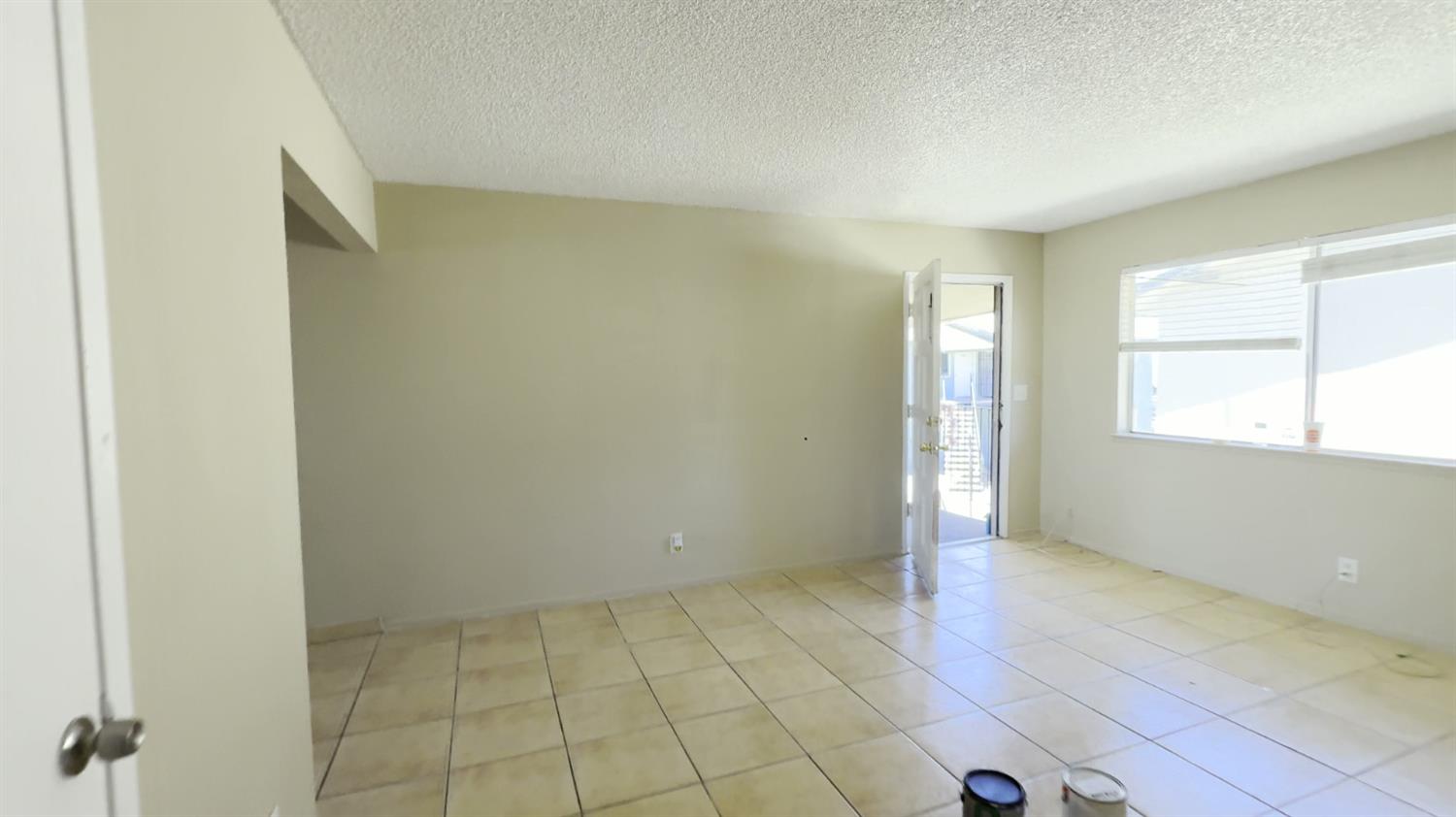 475 N Manila Ave, Fresno, CA 93727