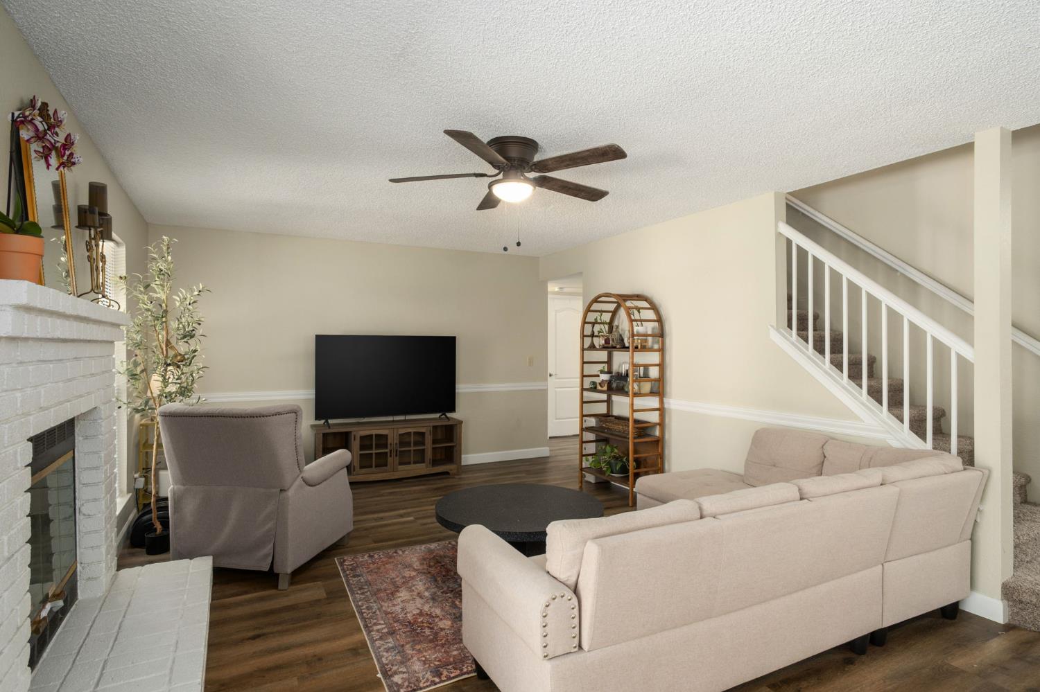 9255 N Recreation Ave, Fresno, CA 93720