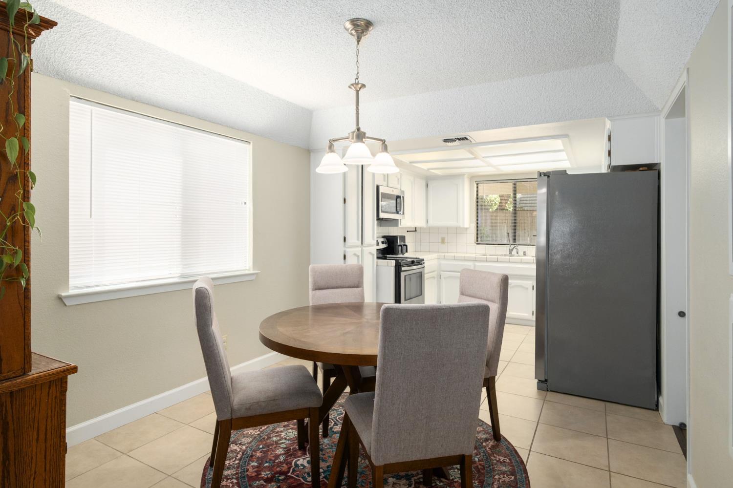 9255 N Recreation Ave, Fresno, CA 93720