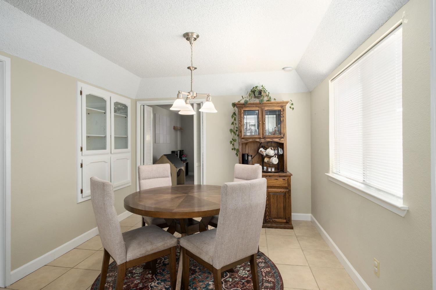 9255 N Recreation Ave, Fresno, CA 93720