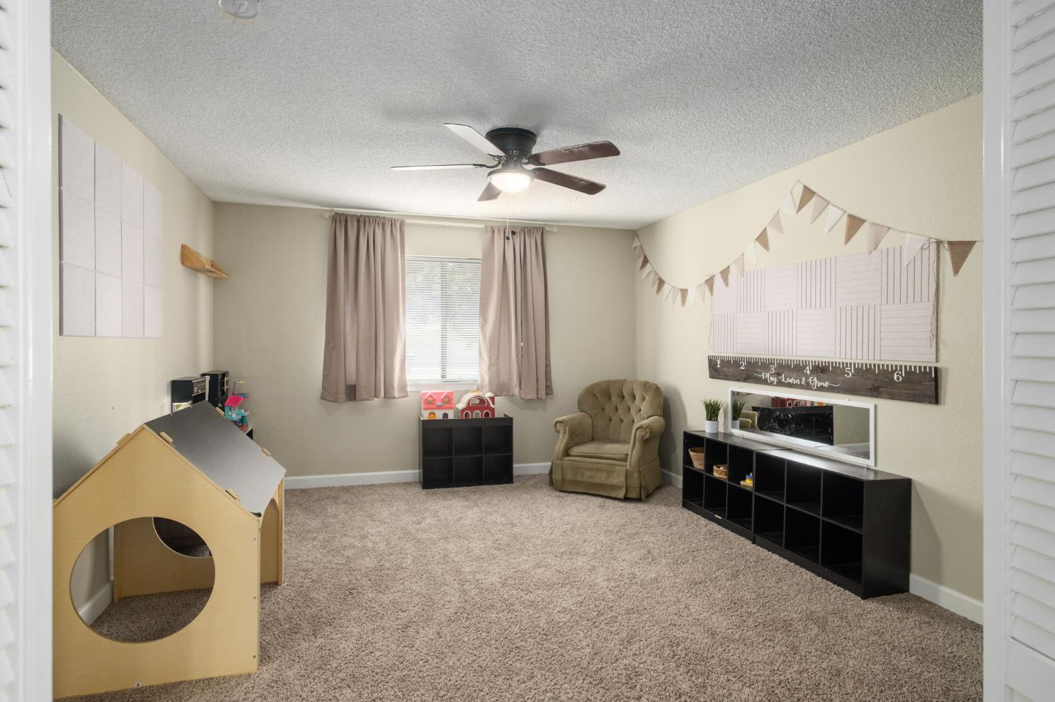 9255 N Recreation Ave, Fresno, CA 93720