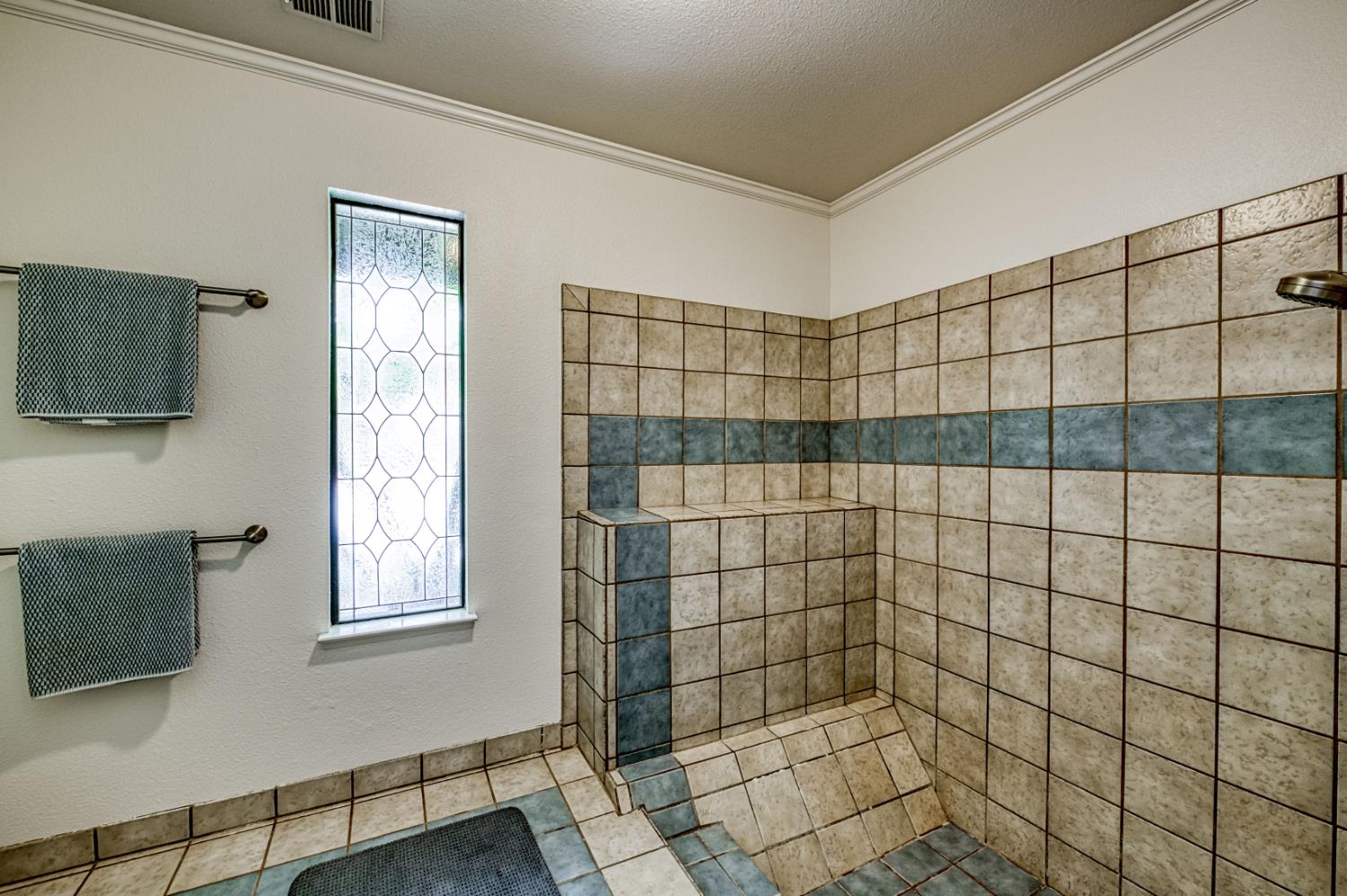 3738 W Minarets Ave, Fresno, CA 93711