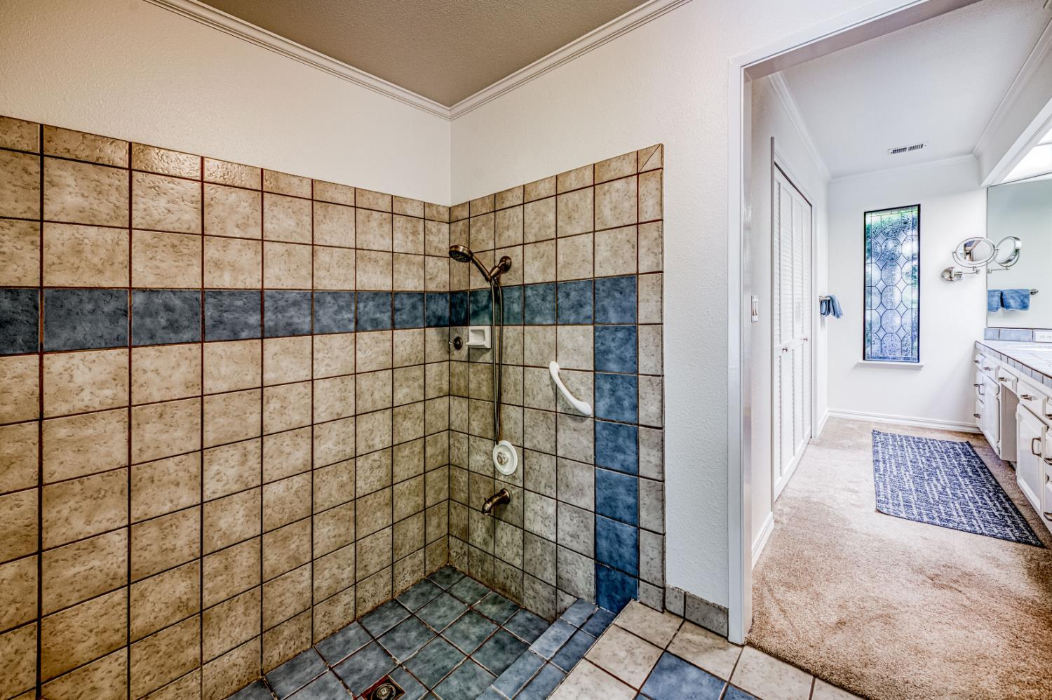 3738 W Minarets Ave, Fresno, CA 93711