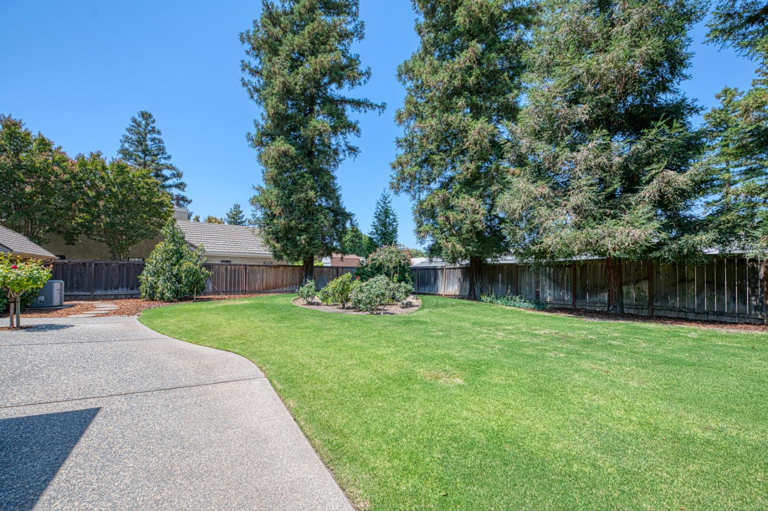 3738 W Minarets Ave, Fresno, CA 93711