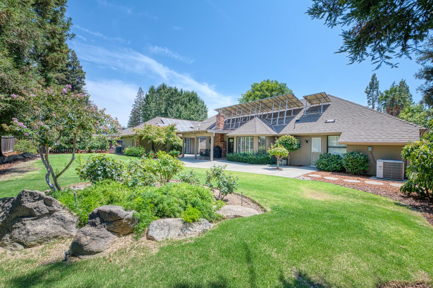 3738 W Minarets Ave, Fresno, CA 93711
