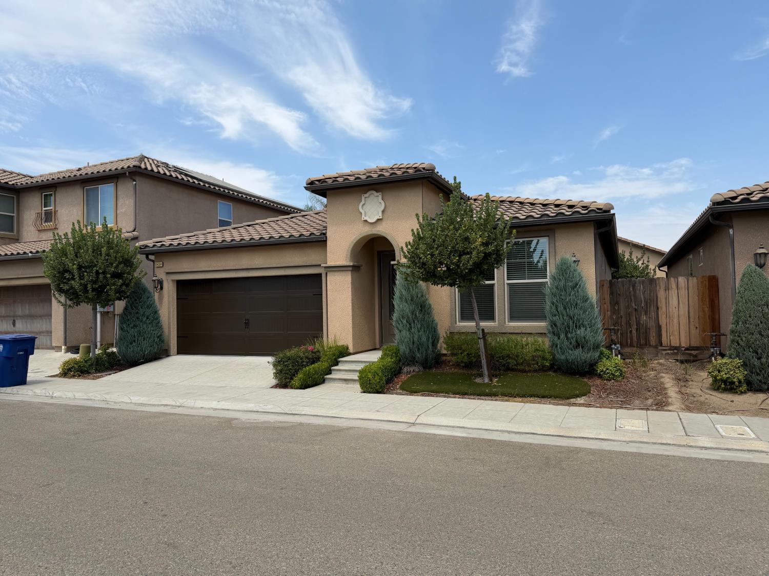 1820 E Bella Senterio Ave, Fresno, CA 93730