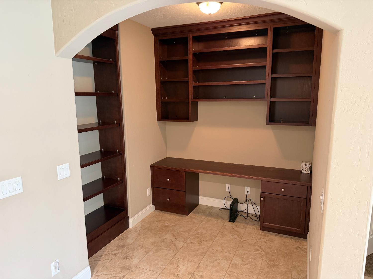 1820 E Bella Senterio Ave, Fresno, CA 93730