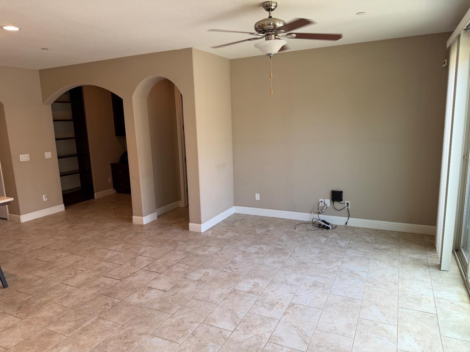 1820 E Bella Senterio Ave, Fresno, CA 93730