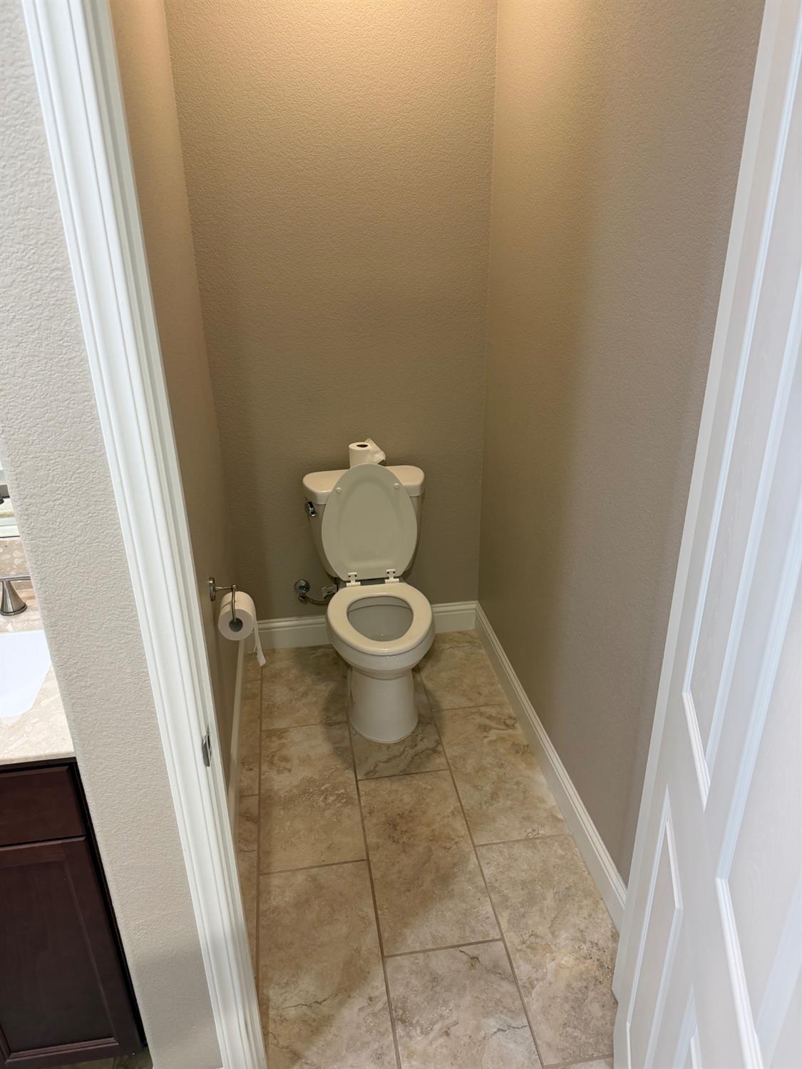 1820 E Bella Senterio Ave, Fresno, CA 93730