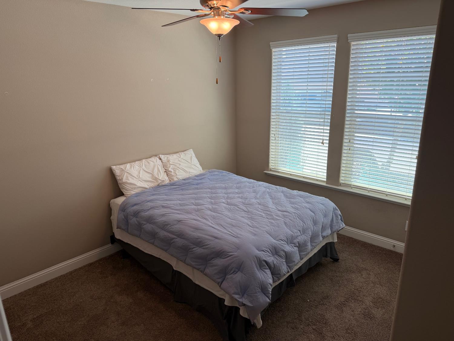 1820 E Bella Senterio Ave, Fresno, CA 93730