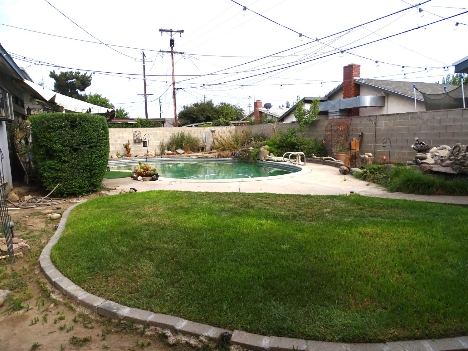 1425 Flint Way, Fresno, CA 93705