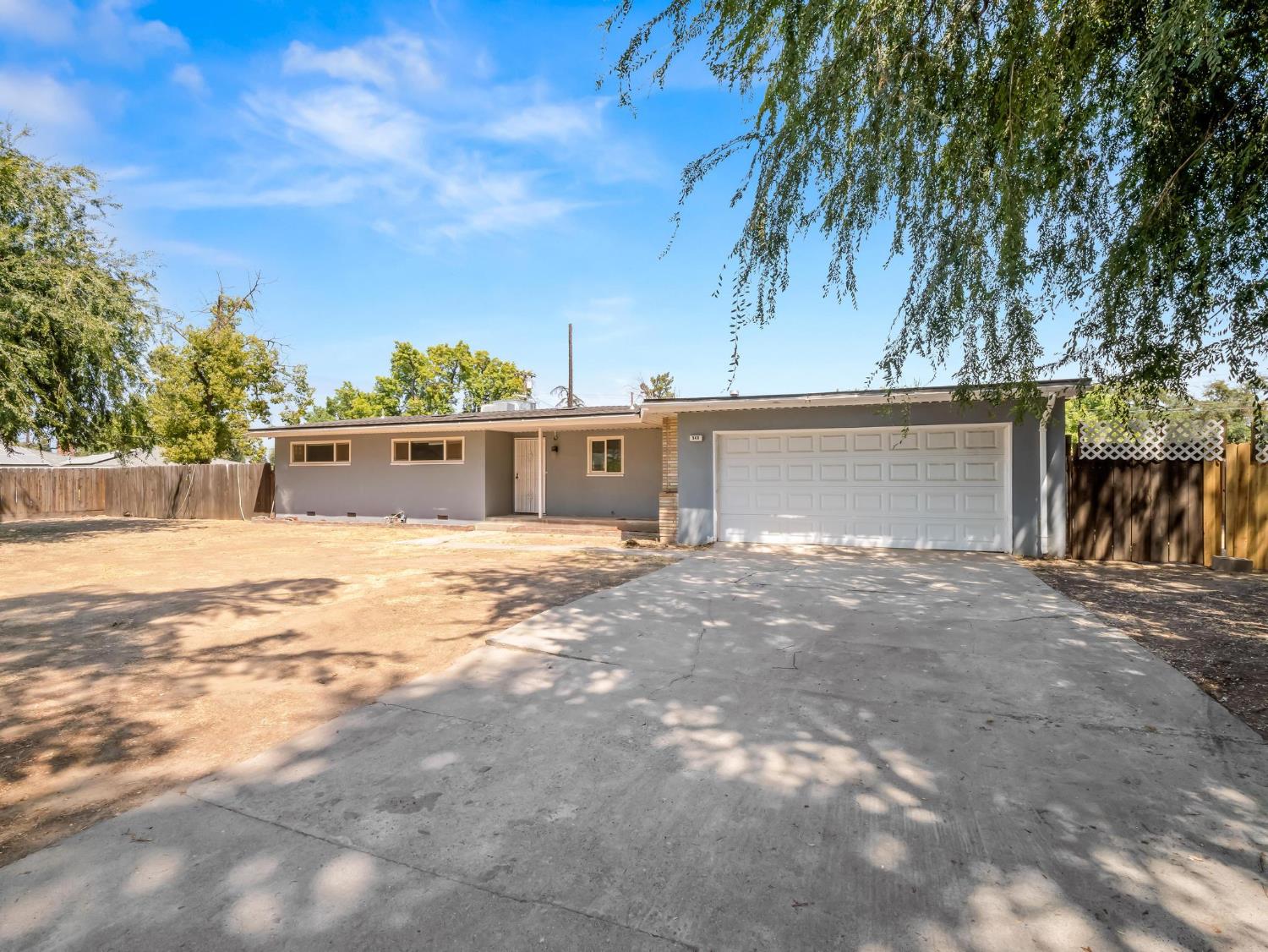 948 W Gettysburg Ave, Fresno, CA 93705