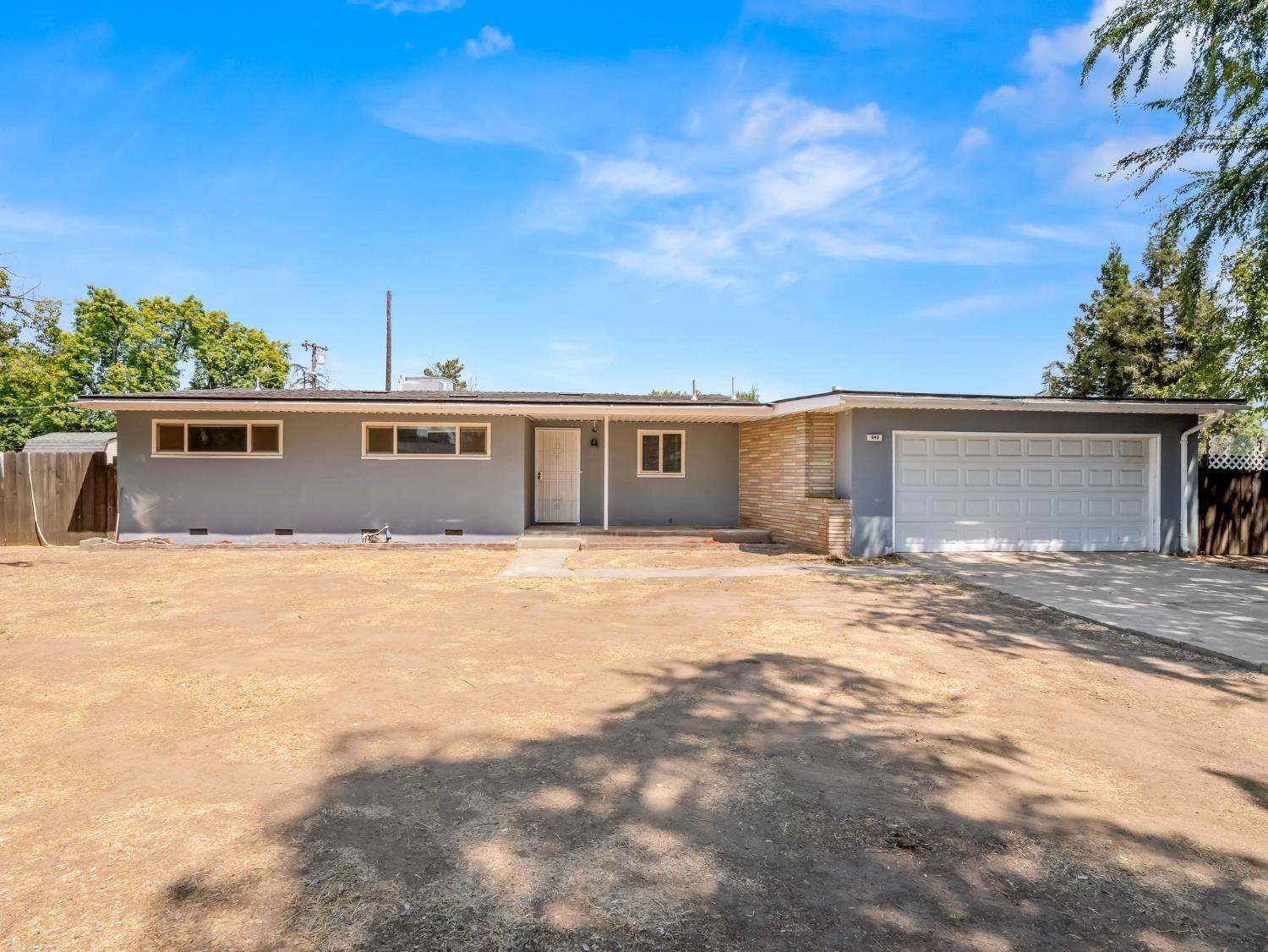 948 W Gettysburg Ave, Fresno, CA 93705