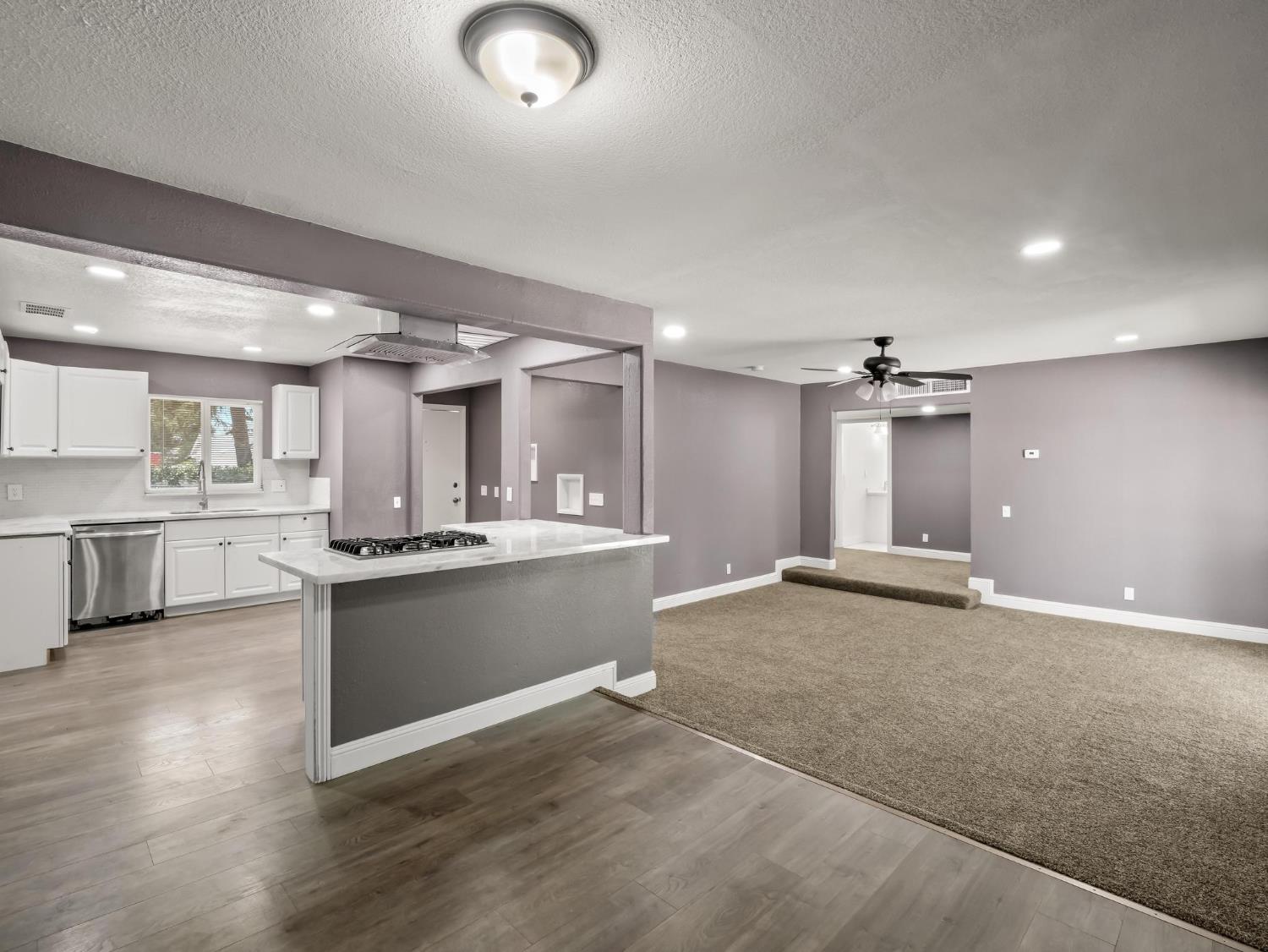 948 W Gettysburg Ave, Fresno, CA 93705