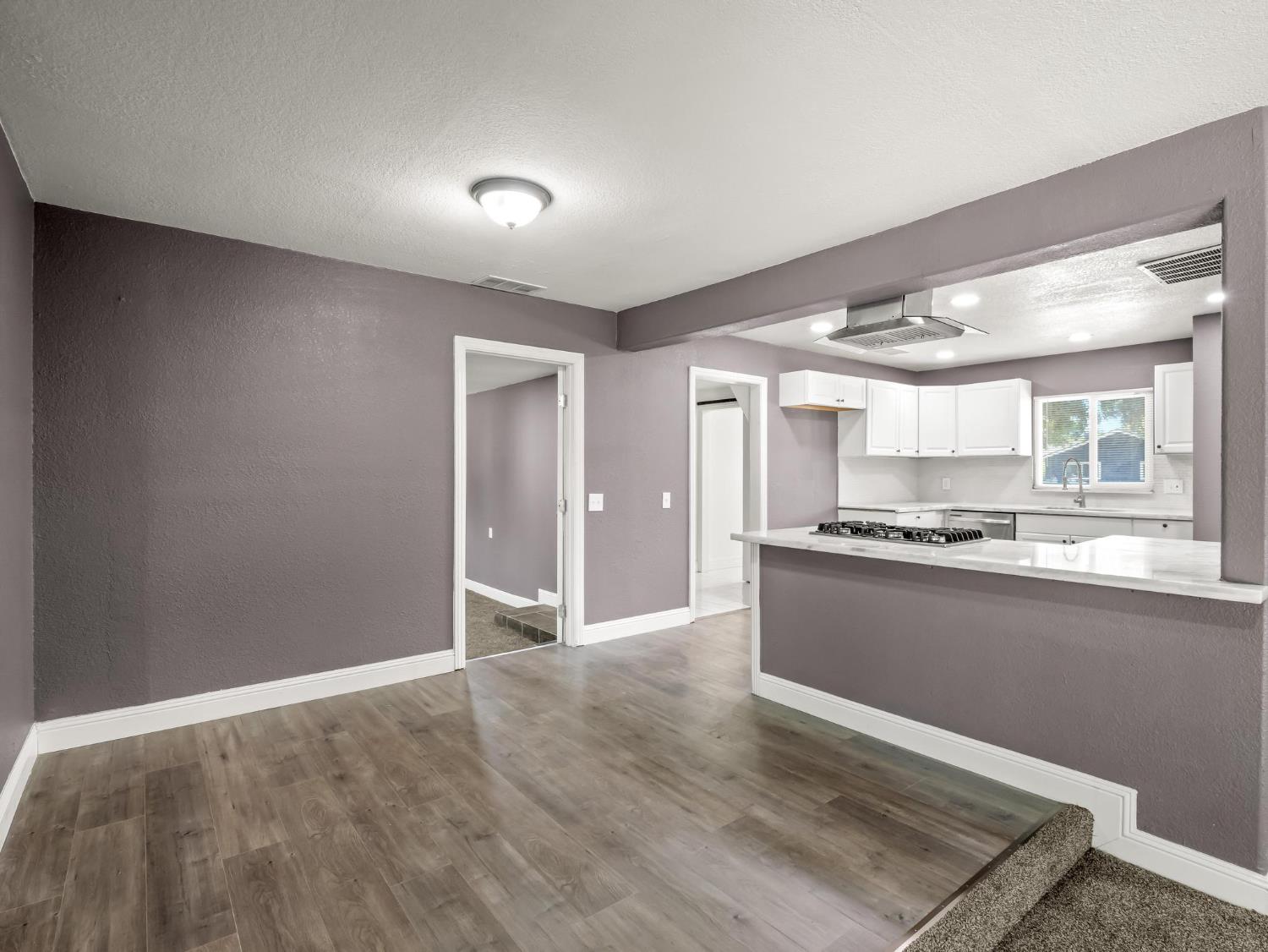 948 W Gettysburg Ave, Fresno, CA 93705