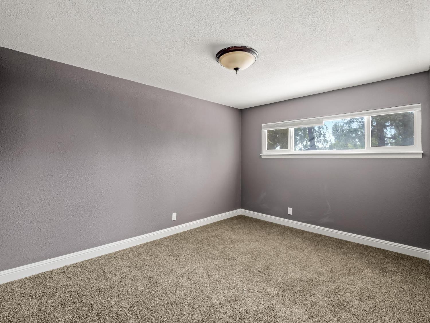 948 W Gettysburg Ave, Fresno, CA 93705
