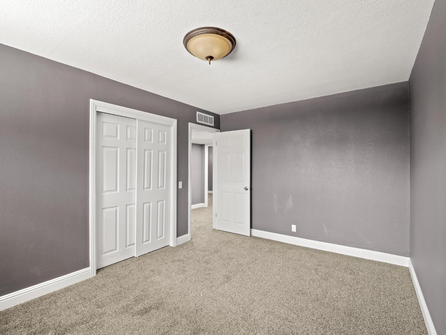 948 W Gettysburg Ave, Fresno, CA 93705
