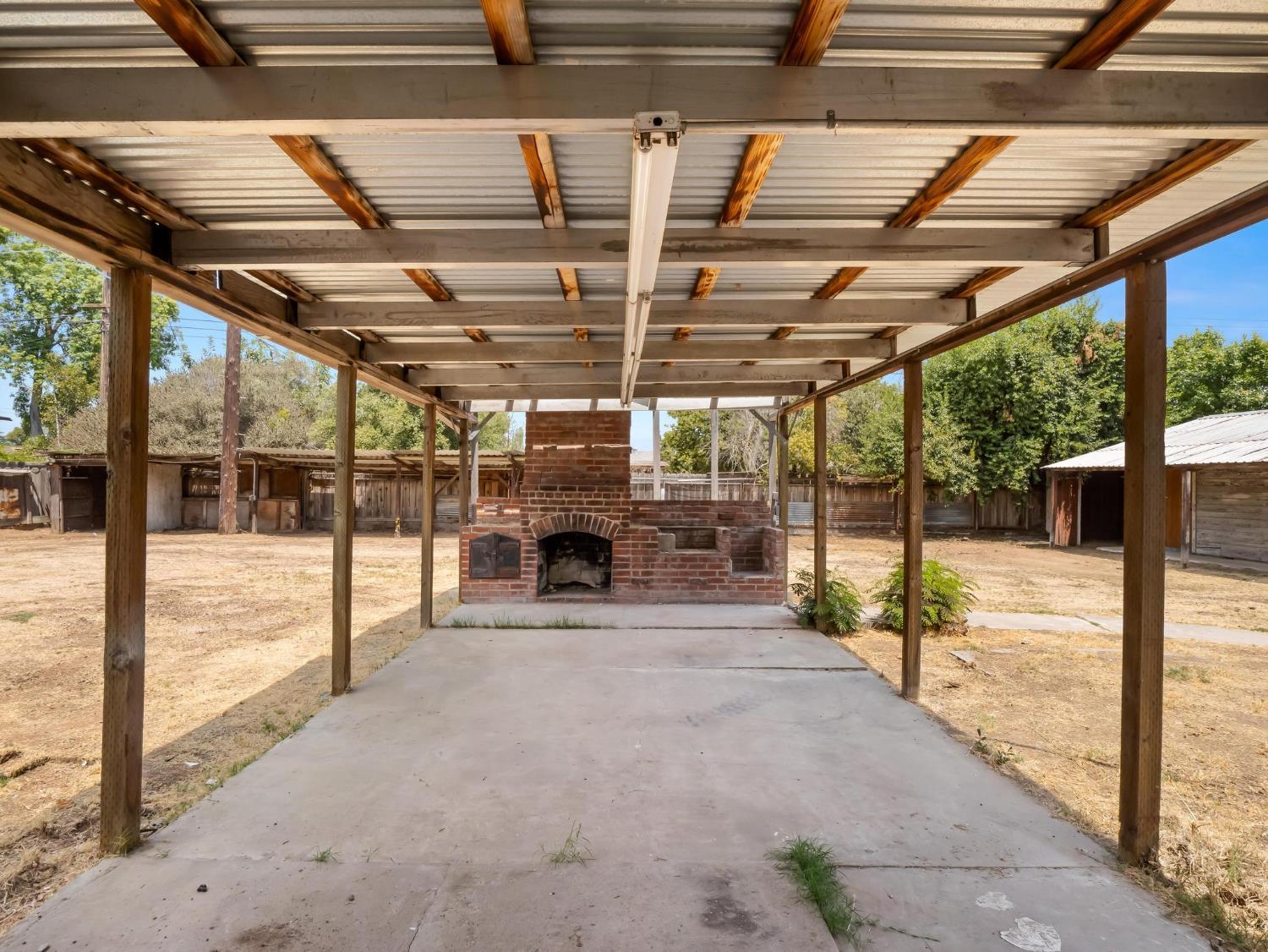 948 W Gettysburg Ave, Fresno, CA 93705