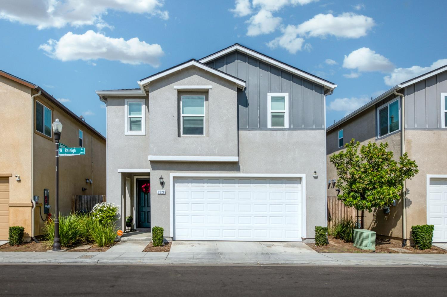 2329 N Raleigh Dr, Fresno, CA 93727
