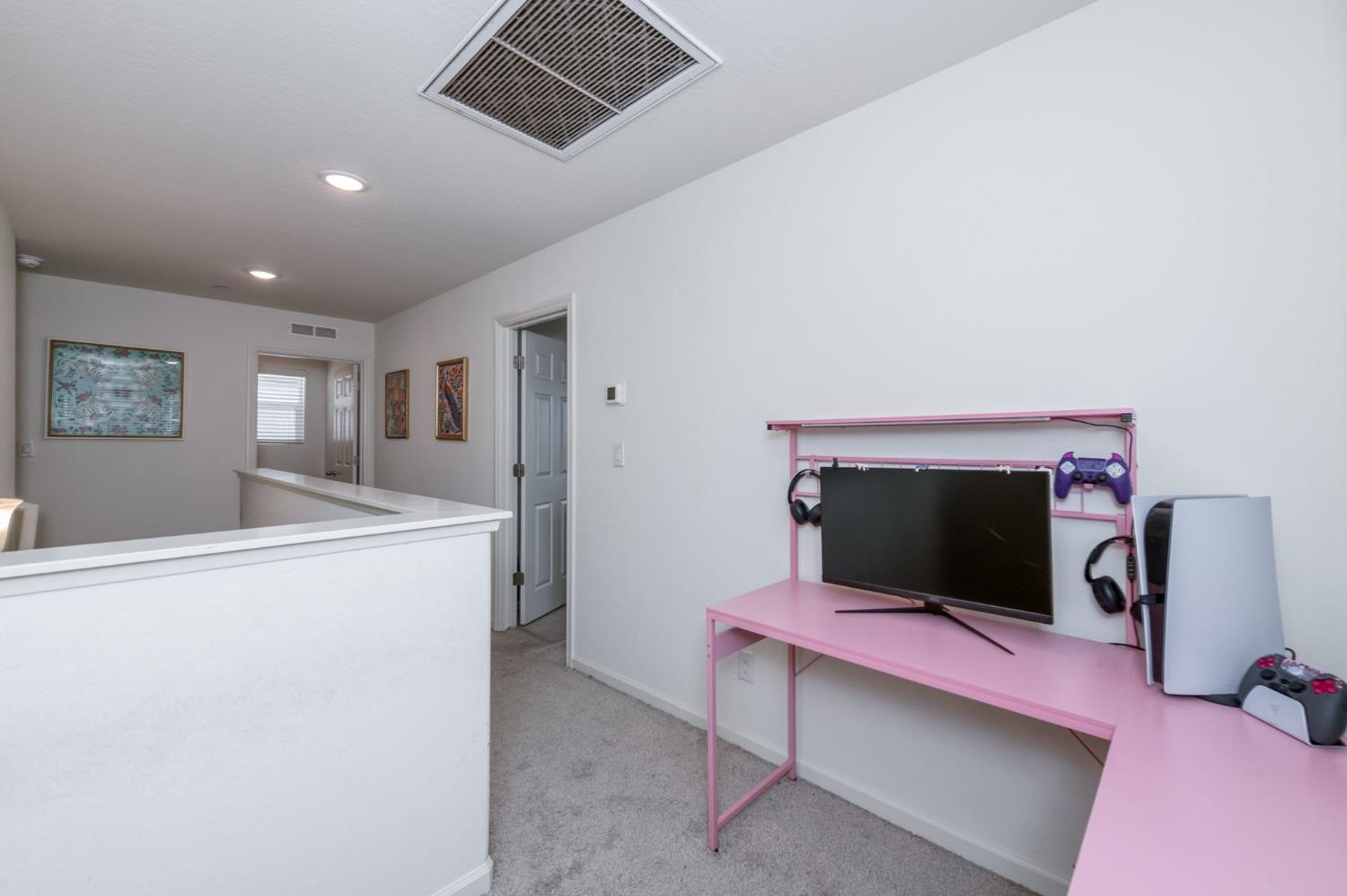 2329 N Raleigh Dr, Fresno, CA 93727