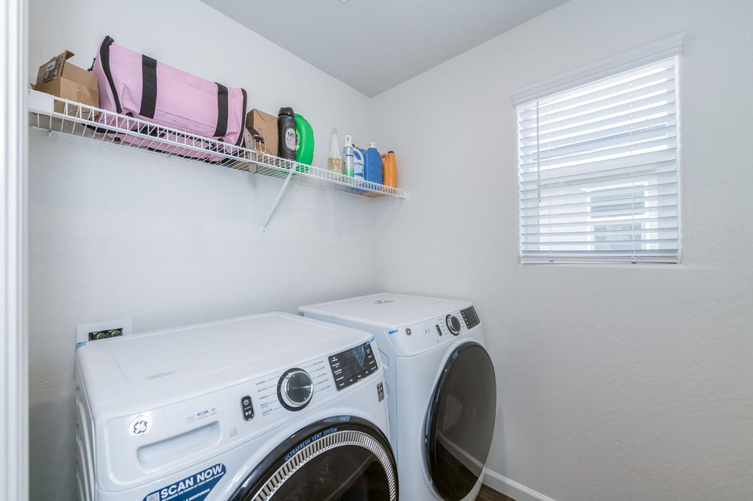 2329 N Raleigh Dr, Fresno, CA 93727