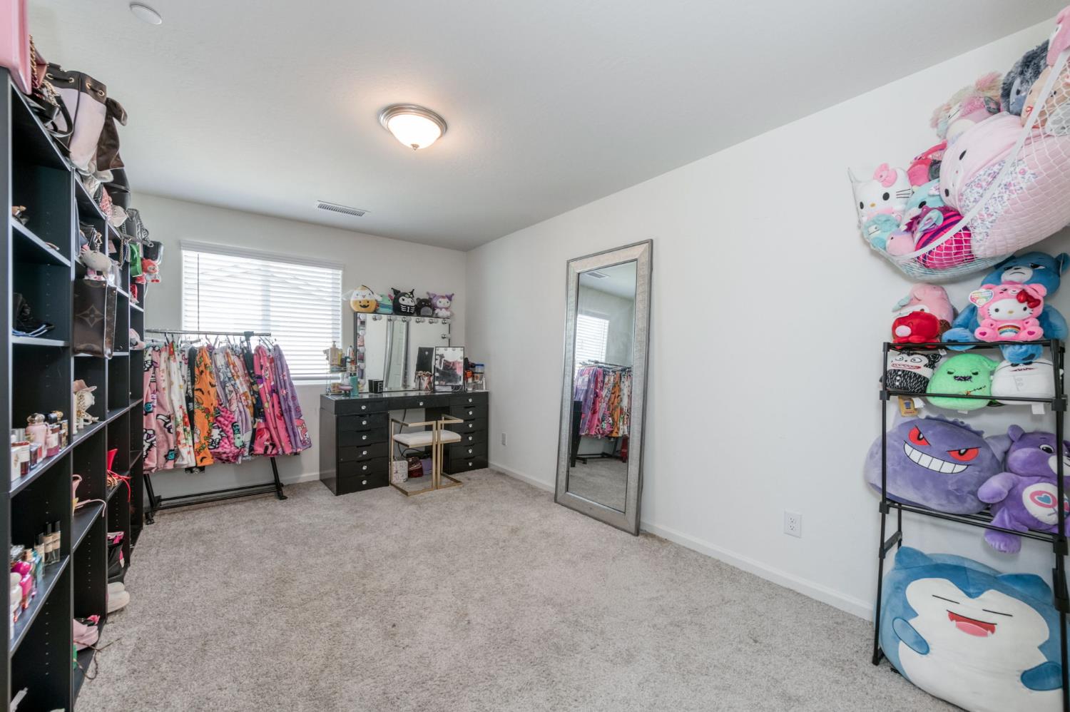 2329 N Raleigh Dr, Fresno, CA 93727