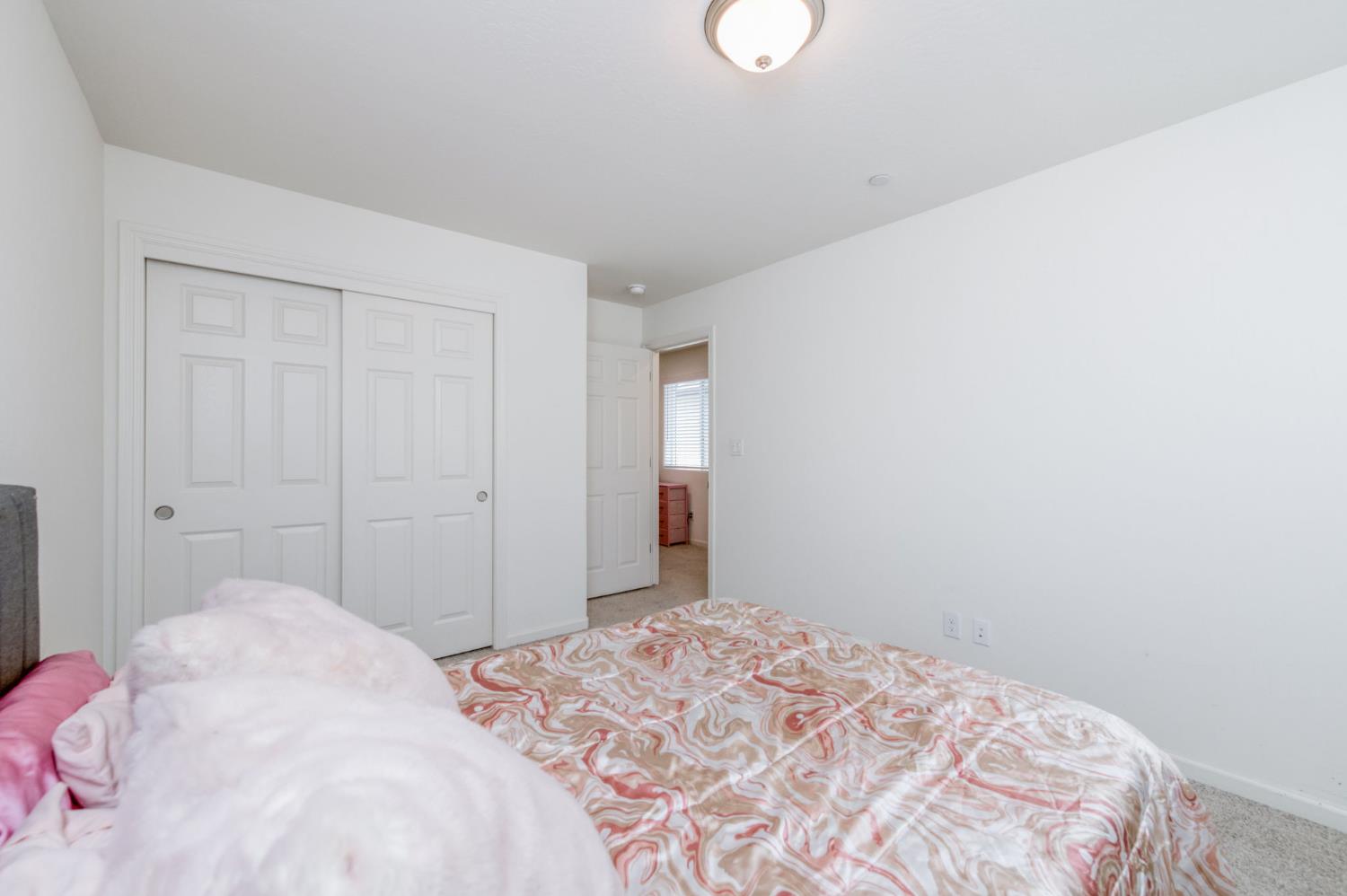 2329 N Raleigh Dr, Fresno, CA 93727