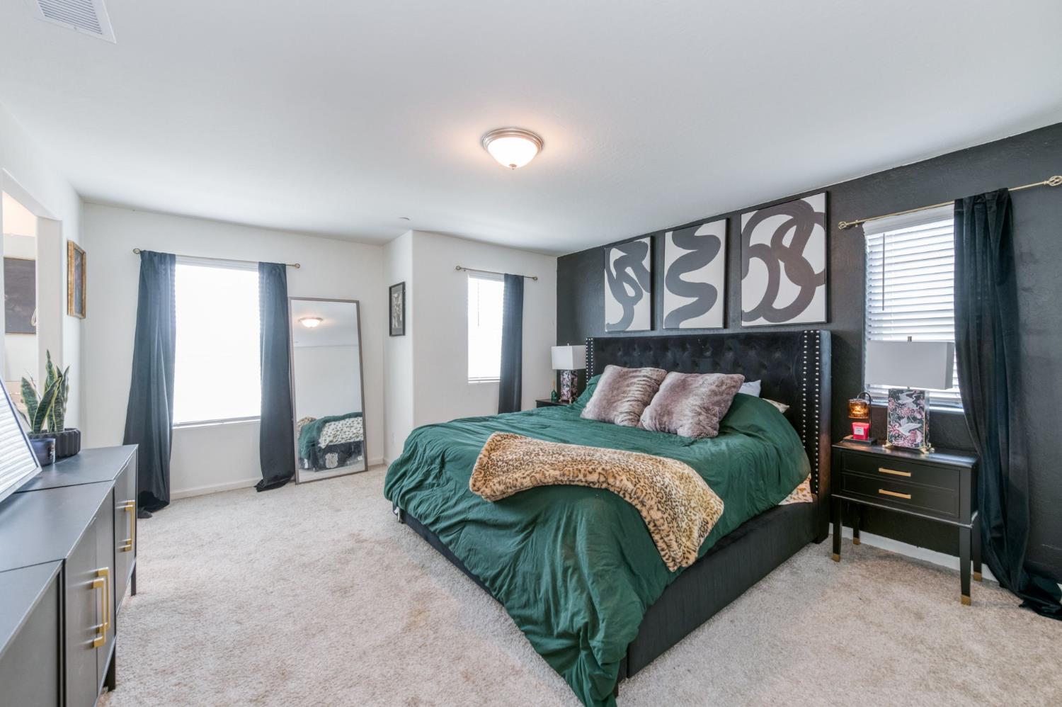 2329 N Raleigh Dr, Fresno, CA 93727