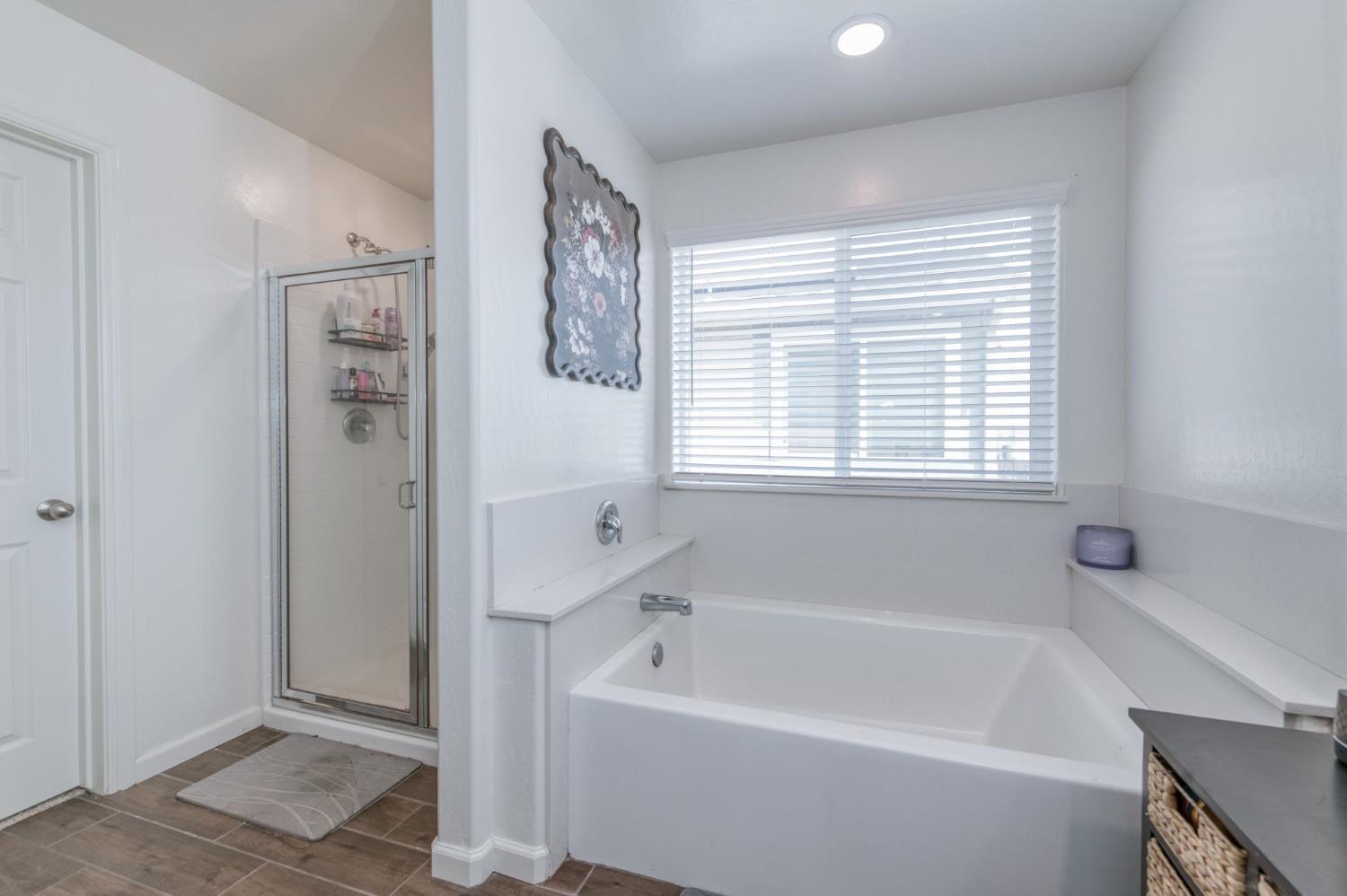 2329 N Raleigh Dr, Fresno, CA 93727
