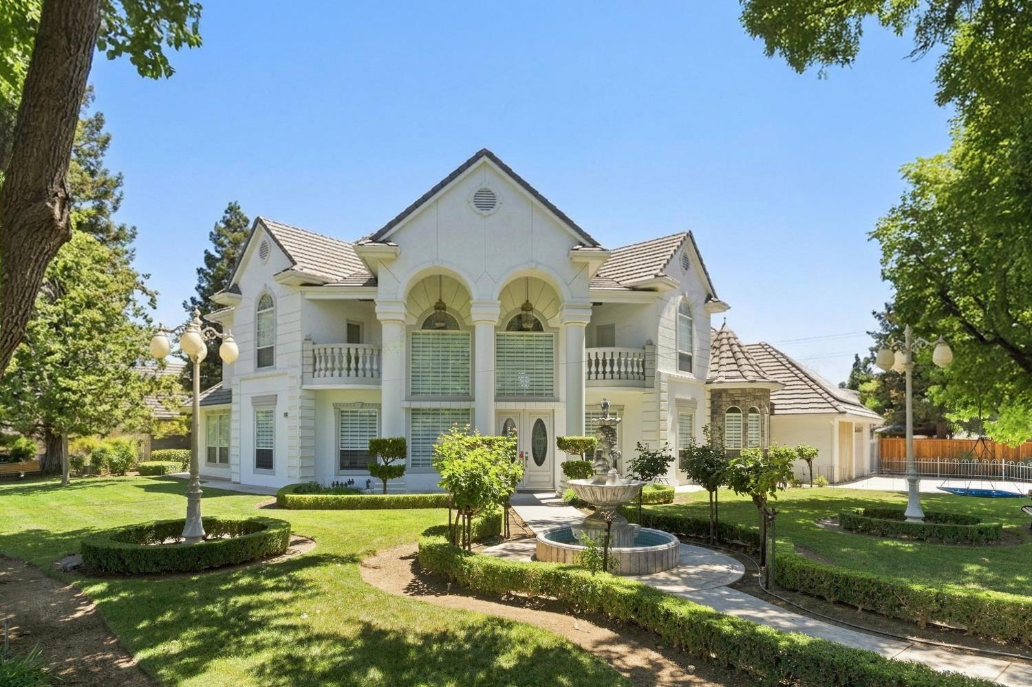 2595 W Beechwood Ave, Fresno, CA 93711