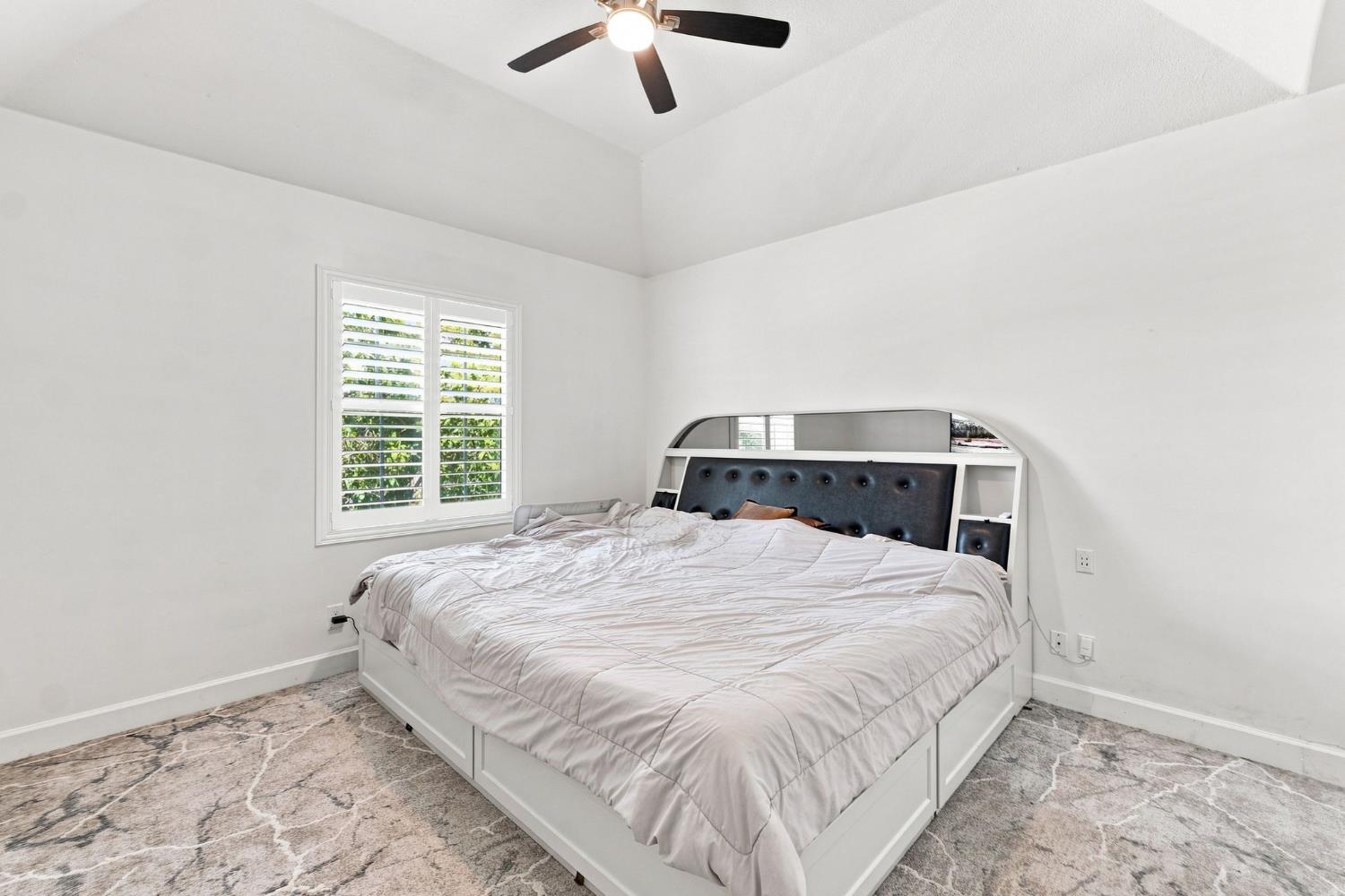 2595 W Beechwood Ave, Fresno, CA 93711