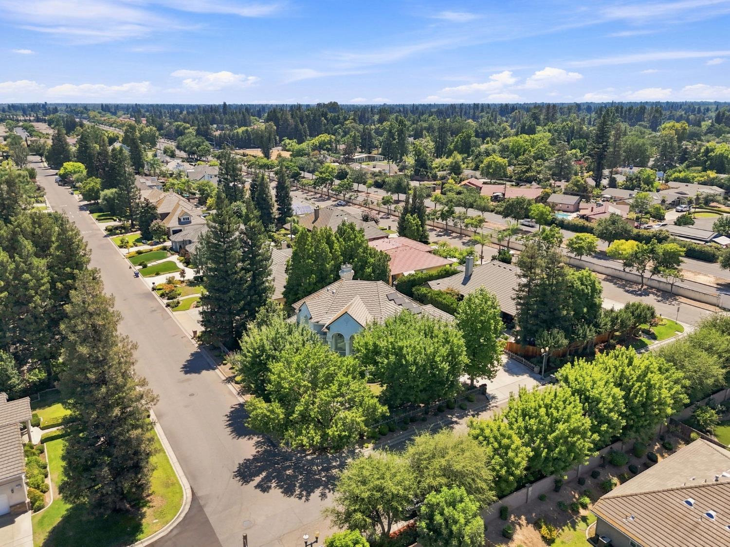 2595 W Beechwood Ave, Fresno, CA 93711
