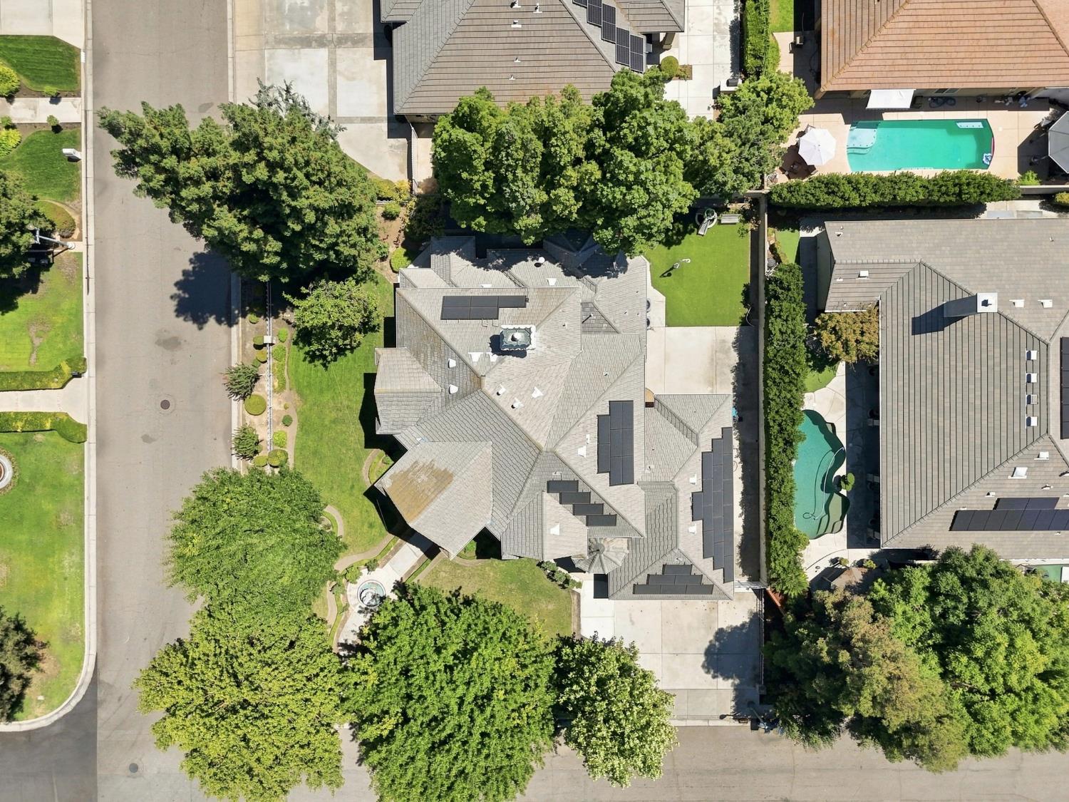 2595 W Beechwood Ave, Fresno, CA 93711