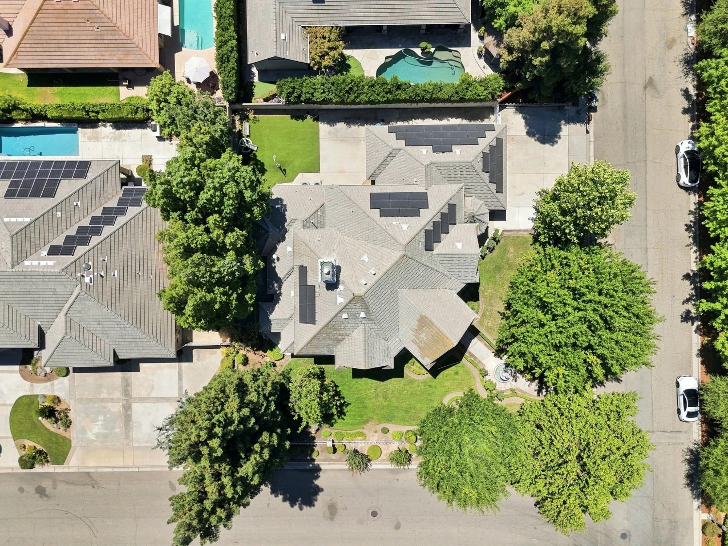 2595 W Beechwood Ave, Fresno, CA 93711