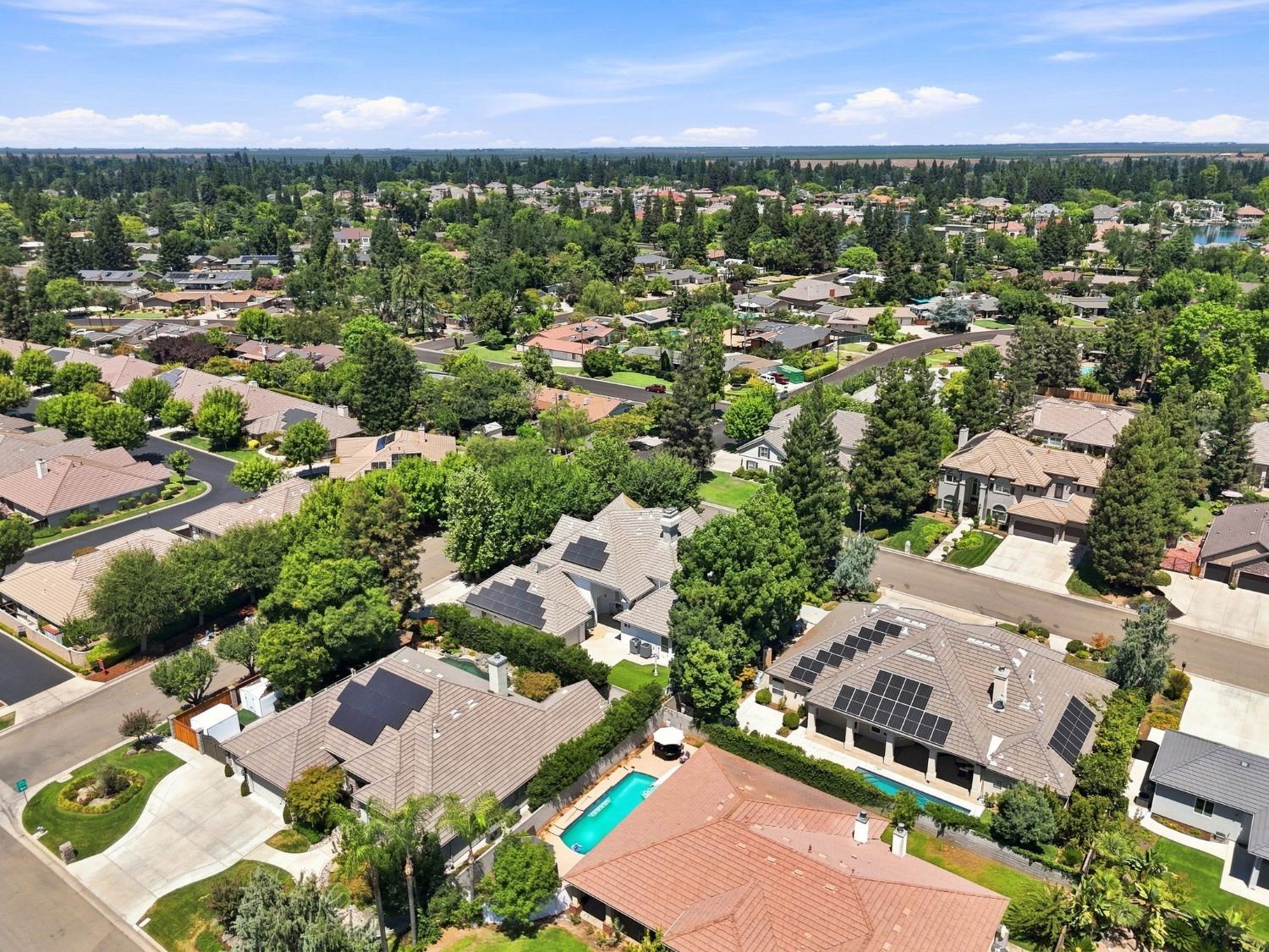 2595 W Beechwood Ave, Fresno, CA 93711