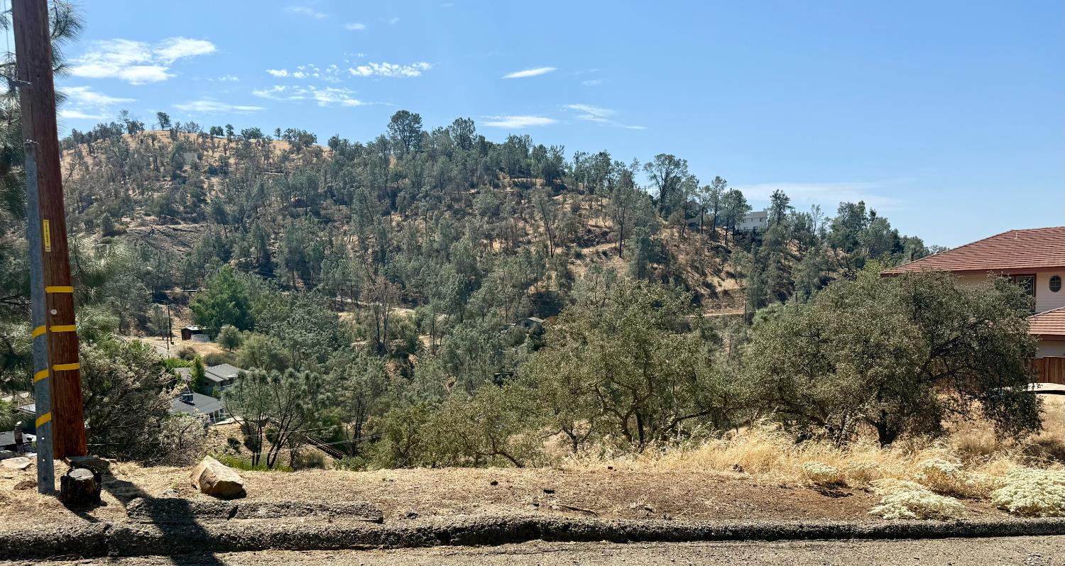 28027 Sky Lake Dr, Friant, CA 93626