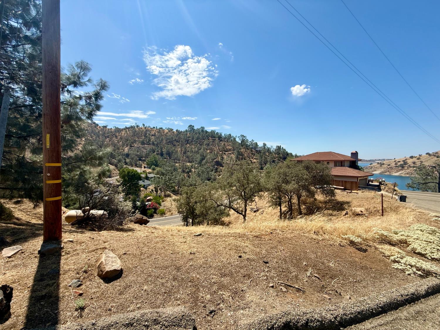 28027 Sky Lake Dr, Friant, CA 93626